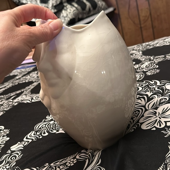 Lund 1998 Glossy and bisque Face vase - Picture 2 of 5